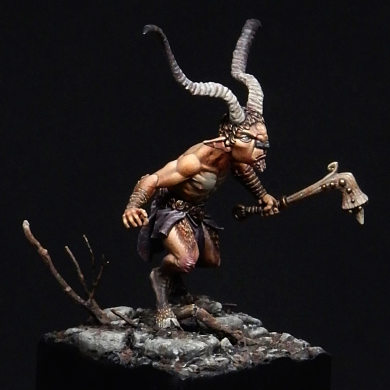 SATRYAS est une figurine à l'échelle 54 mm en édition limitée à 200 exemplaires de faune sculptée par Valentin ZAK